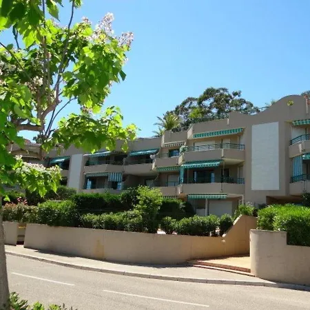 Superbe Avec Immense Terrasse Et Vue Sur Mer, A 200m Des Plages - 2 Climatisees - Fr-1-100-172 Apartment *